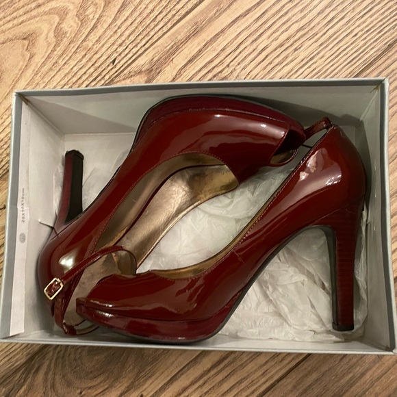 NINE West Deep Red Patent Leather high heel shoes - Picture 2 of 11